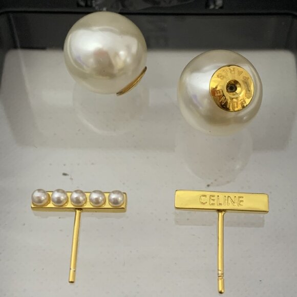 Celine Earrings in Brass with Gold Finish and Glass Pearls - Picture 3 of 5